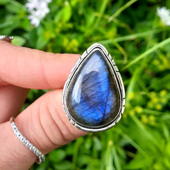 Hand Crafted Jewelry - Labradorite pear cut ring 925